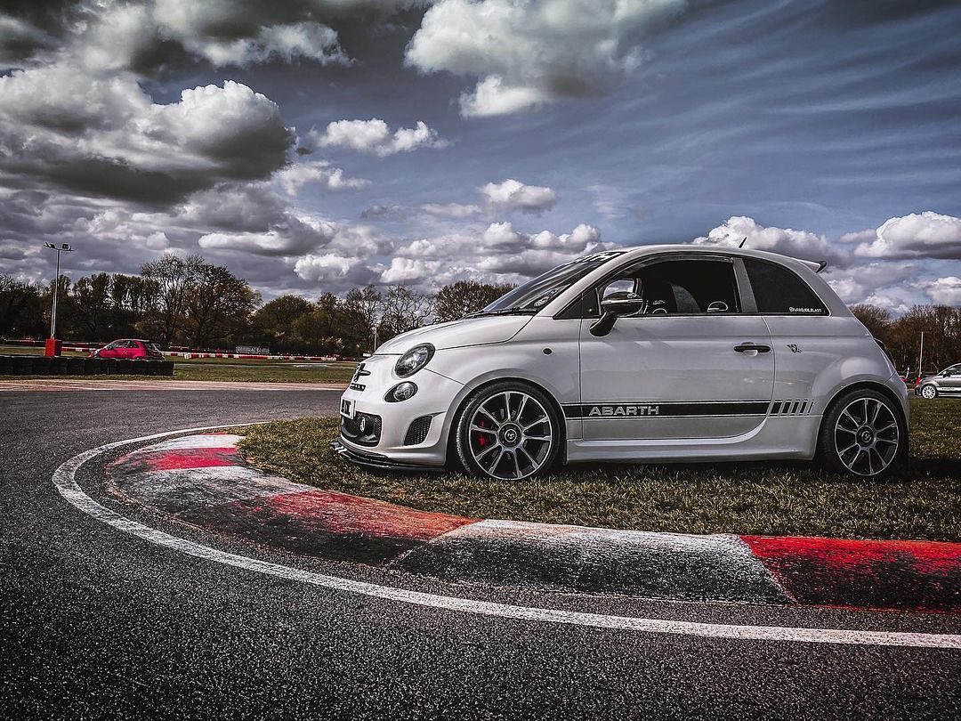 abarth carbon mirror caps with italian flag 2