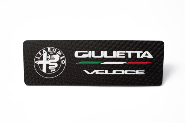 Alfa Romeo Giulietta Interior carbon badge