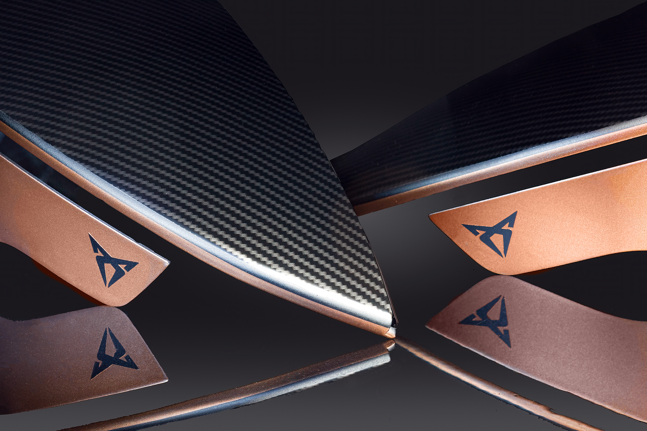 cupra leon matte and gloss mirror caps cupra leon matte and gloss mirror caps