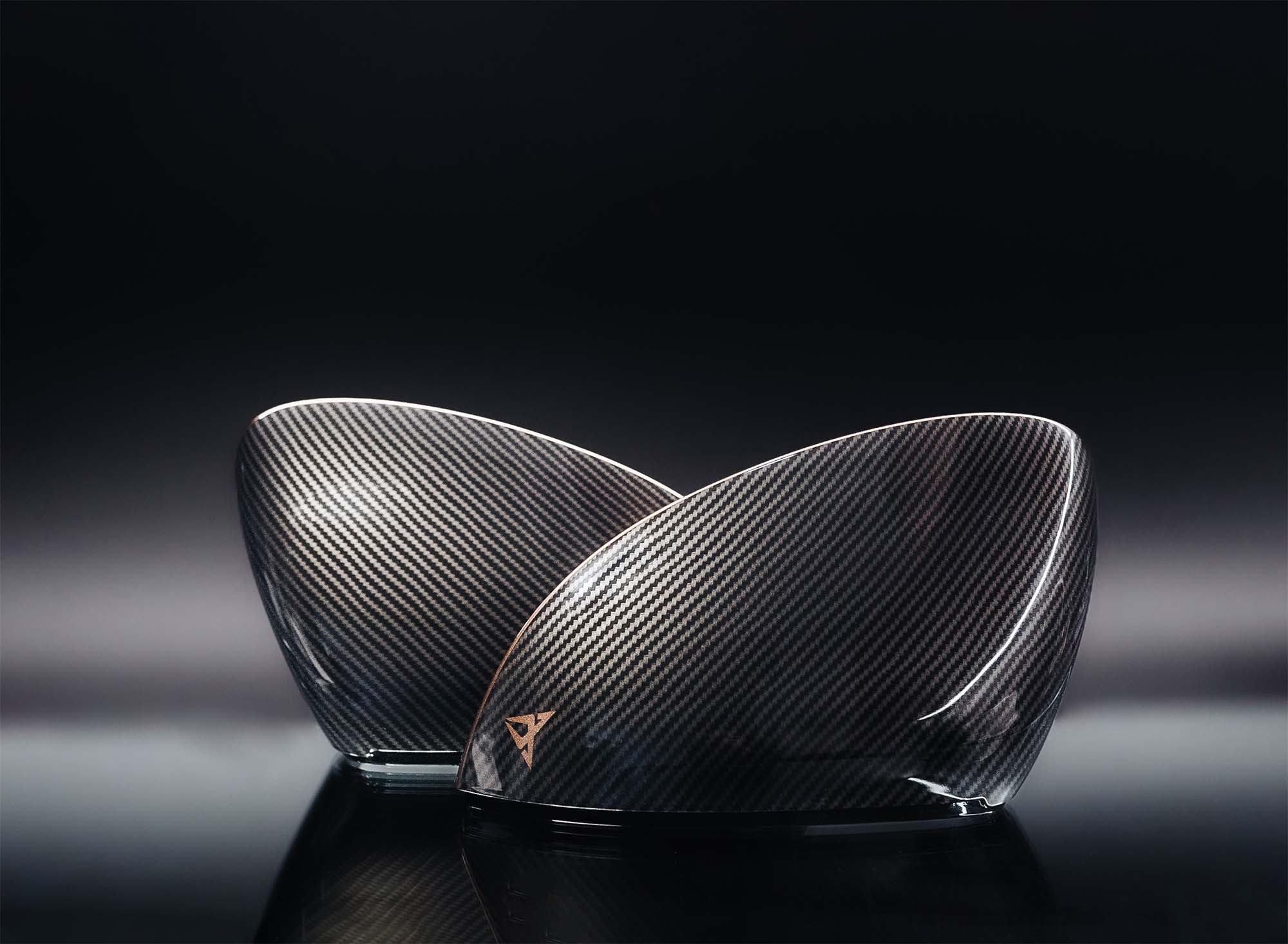 cupra born carbon hydrodipped mirror caps with cupra logo cupra born carbon hydrodipped mirror caps with cupra logo