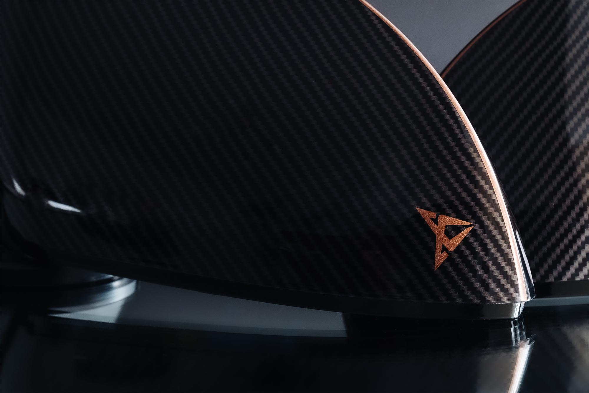 cupra born carbon mirror caps with cupra logo cupra born carbon mirror caps with cupra logo